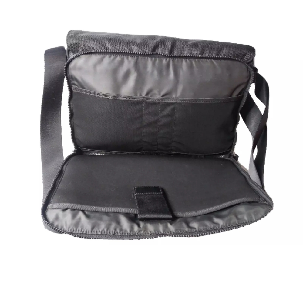Michael Kors Parker Messenger Bag Black Shoulder Bag - Picture 6 of 12